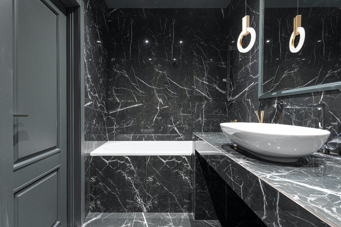 Panou Decorativ Perete - Negru-Alb, dimensiune 2.8x1.22m